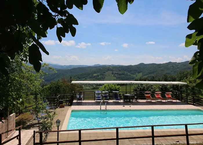 In With Pool & Vakantiehuis Apecchio